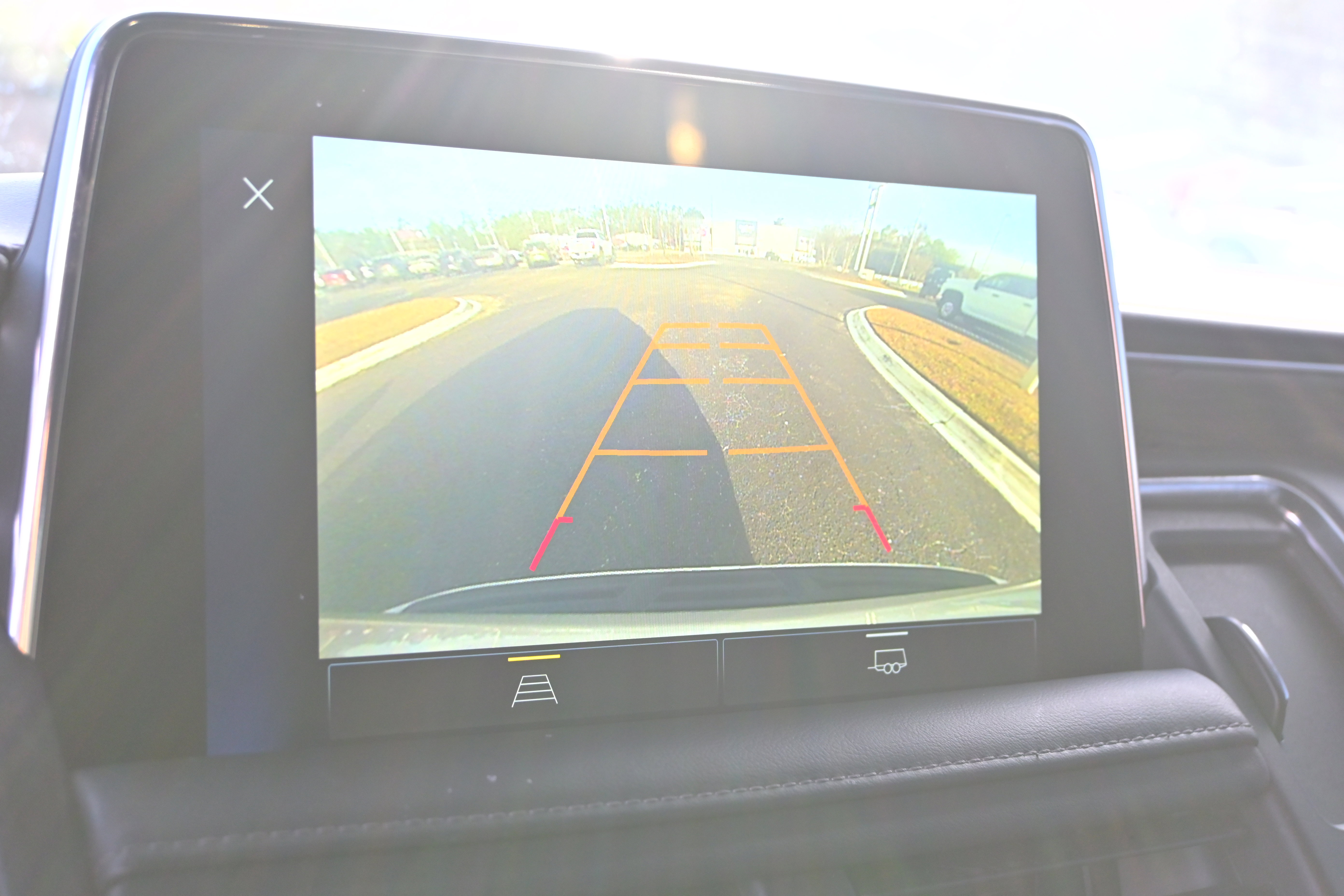 Used 2022 Chevrolet Suburban Z71 image 33