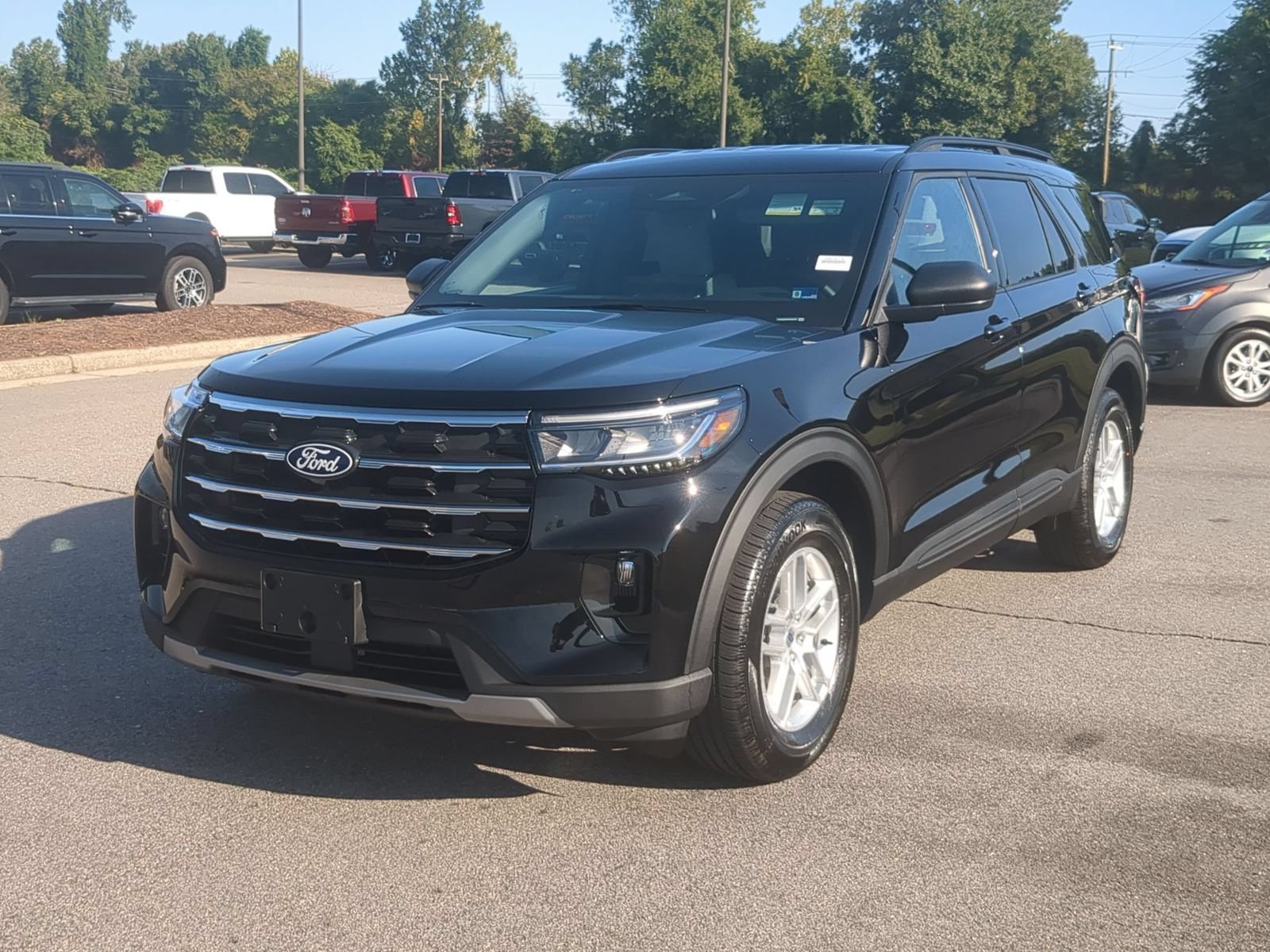 New 2027 Ford Explorer Active AWD/4WD image 7