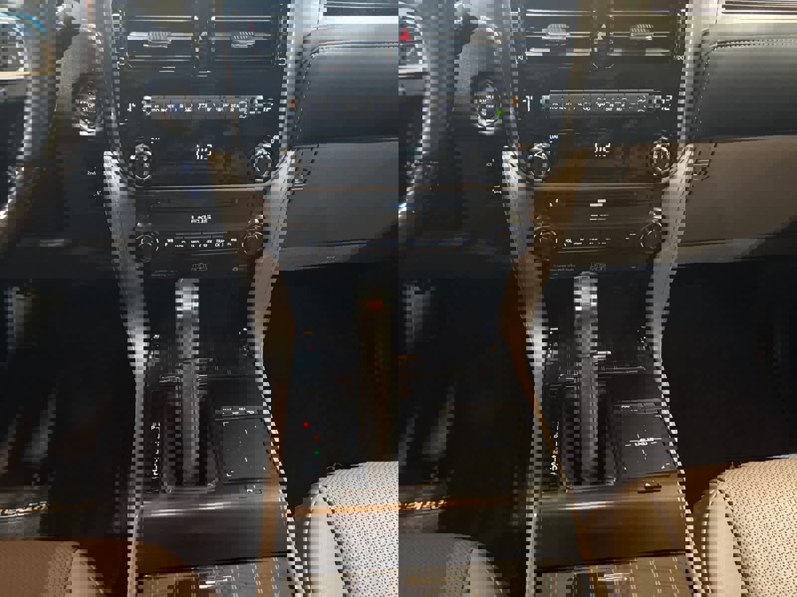 Used 2023 Lexus GX 460 Premium w/ Accessory Package image 12