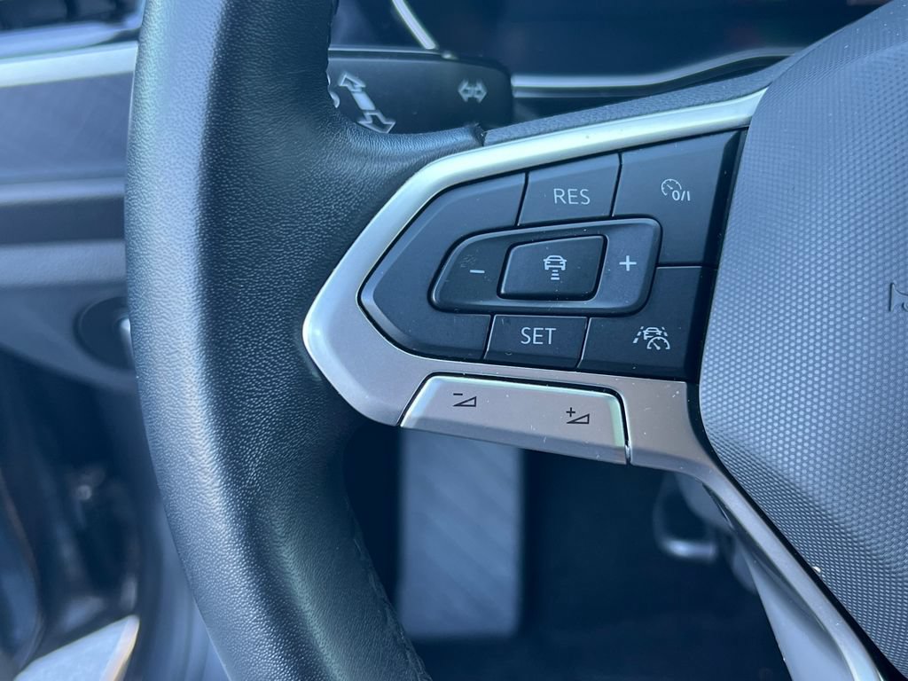 Used 2024 Volkswagen Jetta SE FWD image 19