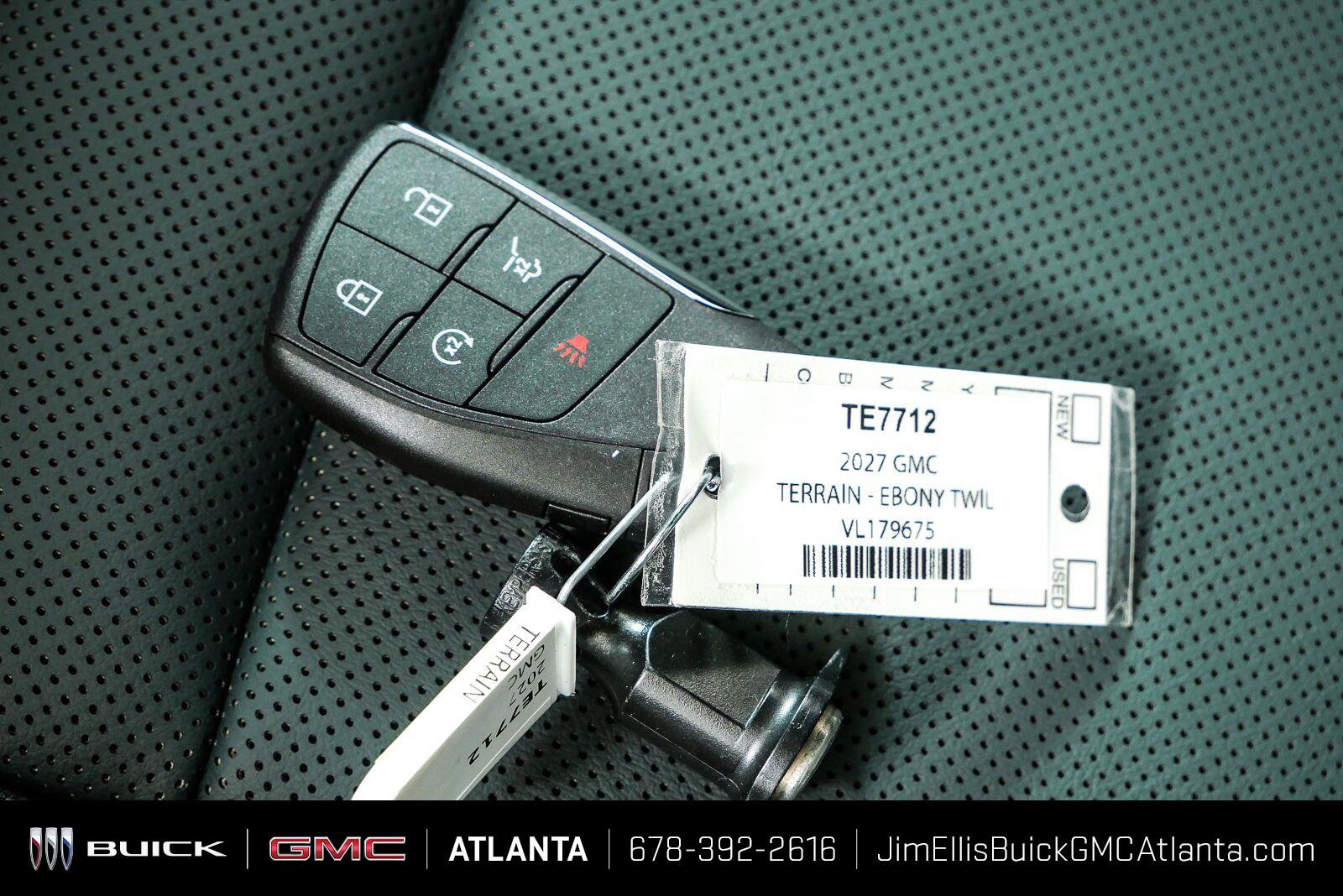 New 2027 GMC Terrain AT4 w/ Convenience Package III AWD/4WD image 38