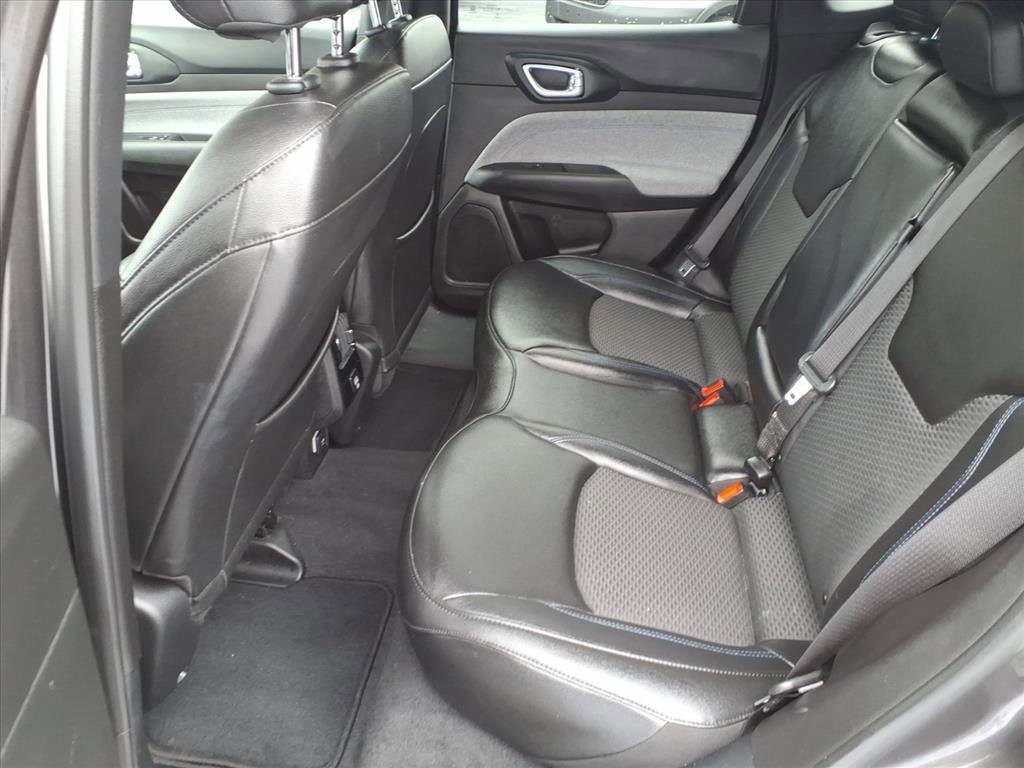 Used 2024 Jeep Compass Latitude image 8