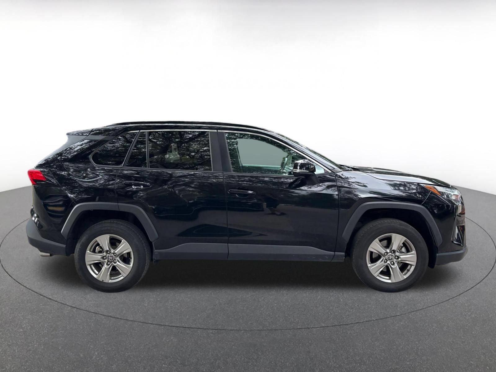Used 2024 Toyota RAV4 XLE w/ Convenience Package AWD/4WD image 9