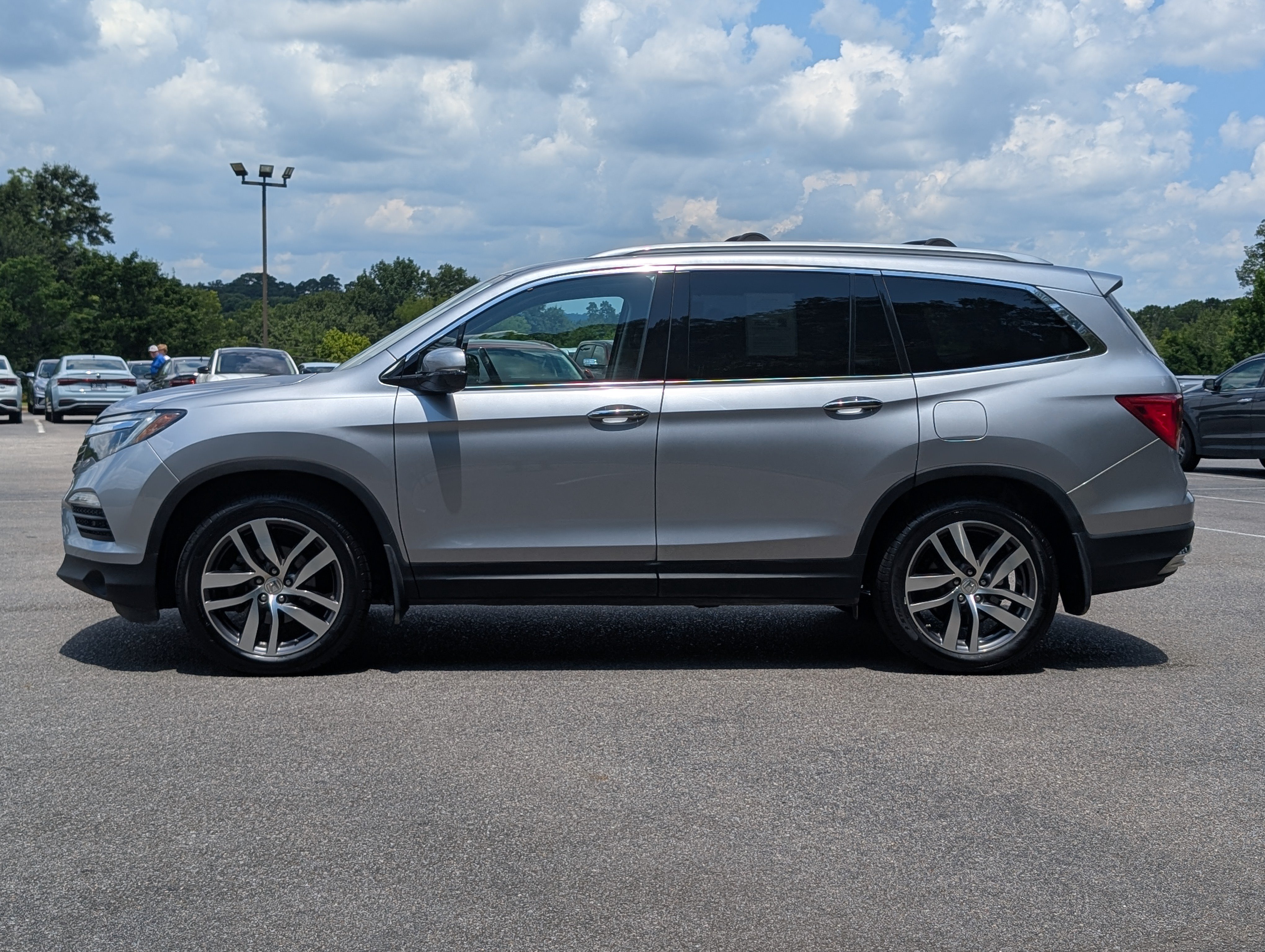 Used 2016 Honda Pilot Touring image 6