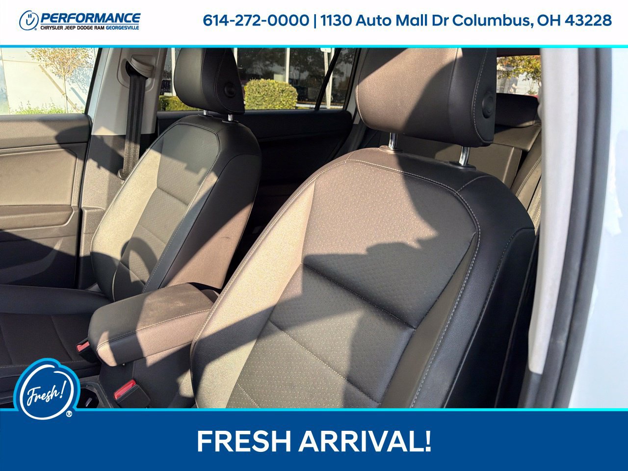 Used 2018 Volkswagen Tiguan SE w/ Panoramic Sunroof Package AWD/4WD image 16