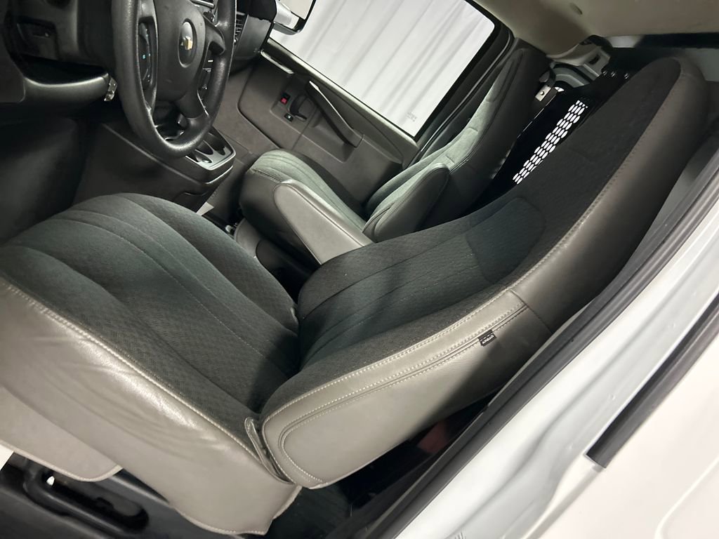 Used 2024 Chevrolet Express 2500 w/ Driver Convenience Package image 11