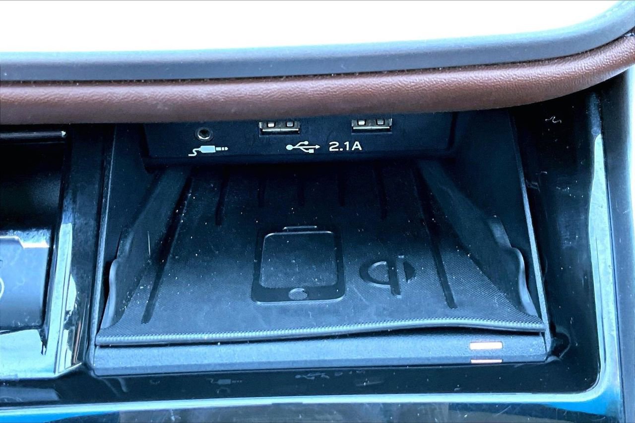 Used 2020 Subaru Outback Touring XT AWD/4WD image 18