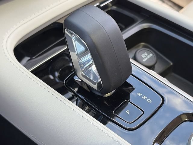 Used 2024 Volvo XC90 T8 Plus w/ Protection Package Premier AWD/4WD image 30