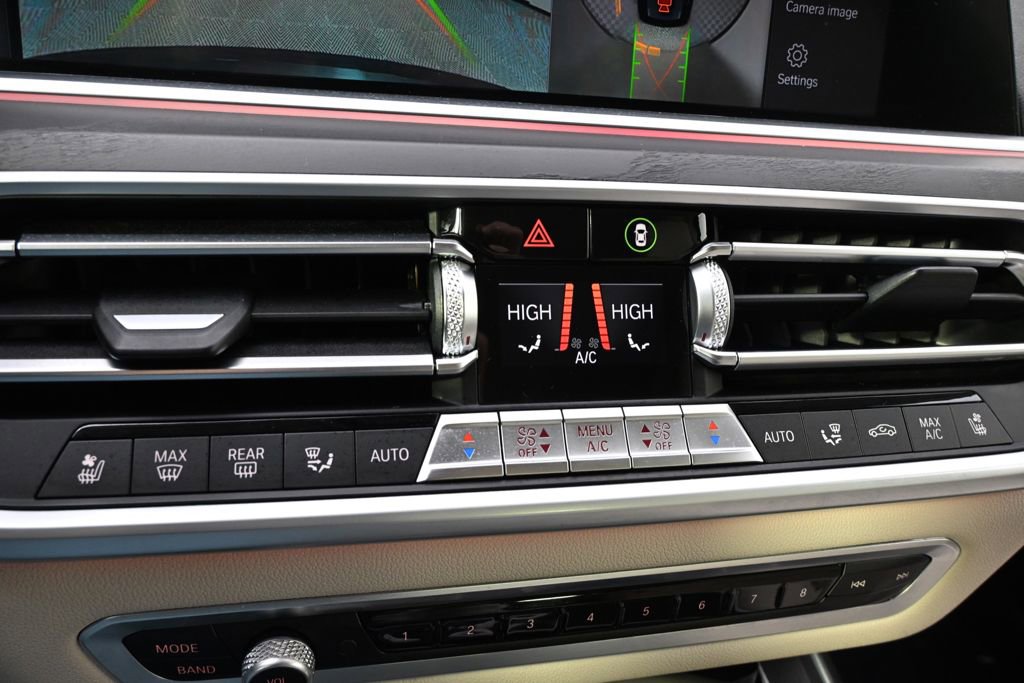 Used 2021 BMW X7 xDrive40i w/ Premium Package image 33