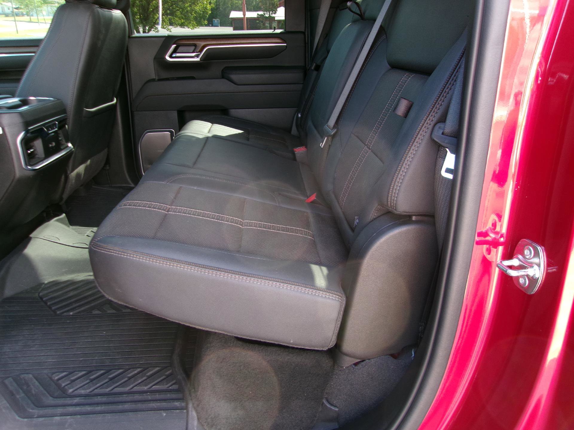 Used 2025 Chevrolet Silverado 2500 High Country w/ High Country Premium Package AWD/4WD image 14