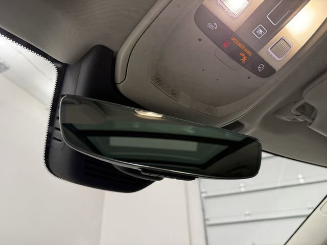 Certified 2025 Volvo XC90 B6 Plus image 21