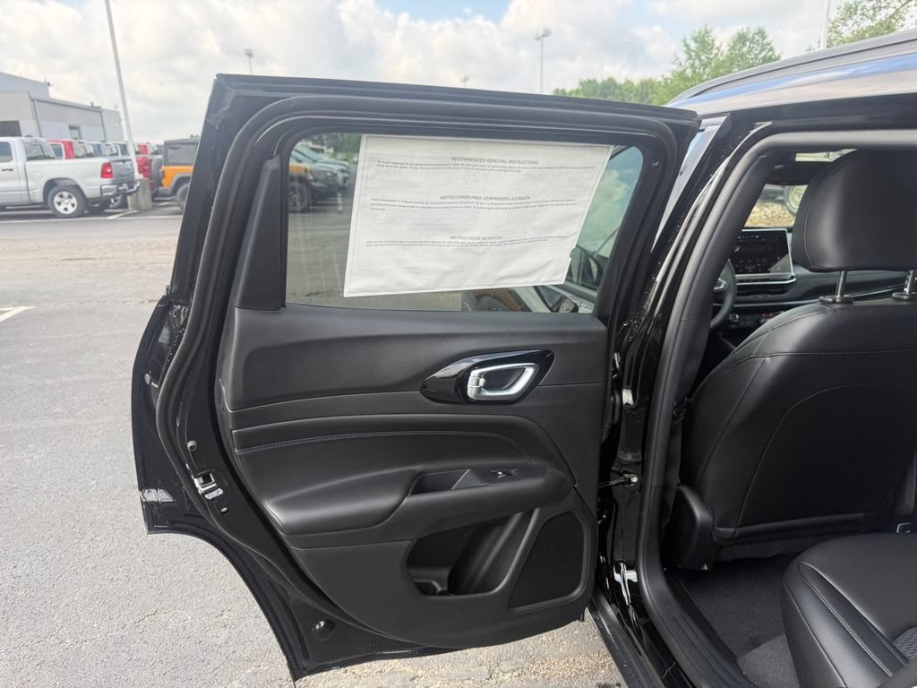 New 2026 Jeep Compass Latitude AWD/4WD image 30