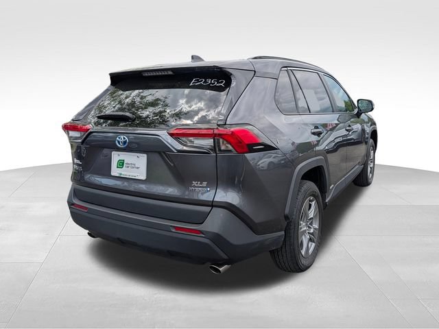 Used 2024 Toyota RAV4 XLE w/ Convenience Package AWD/4WD image 7