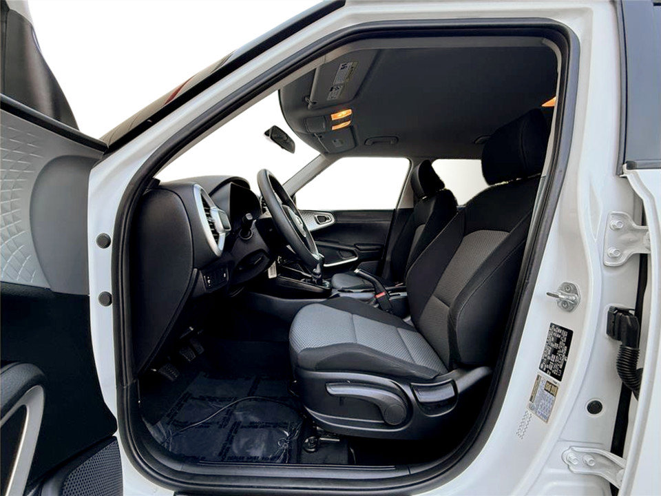 Used 2021 Kia Soul LX image 16