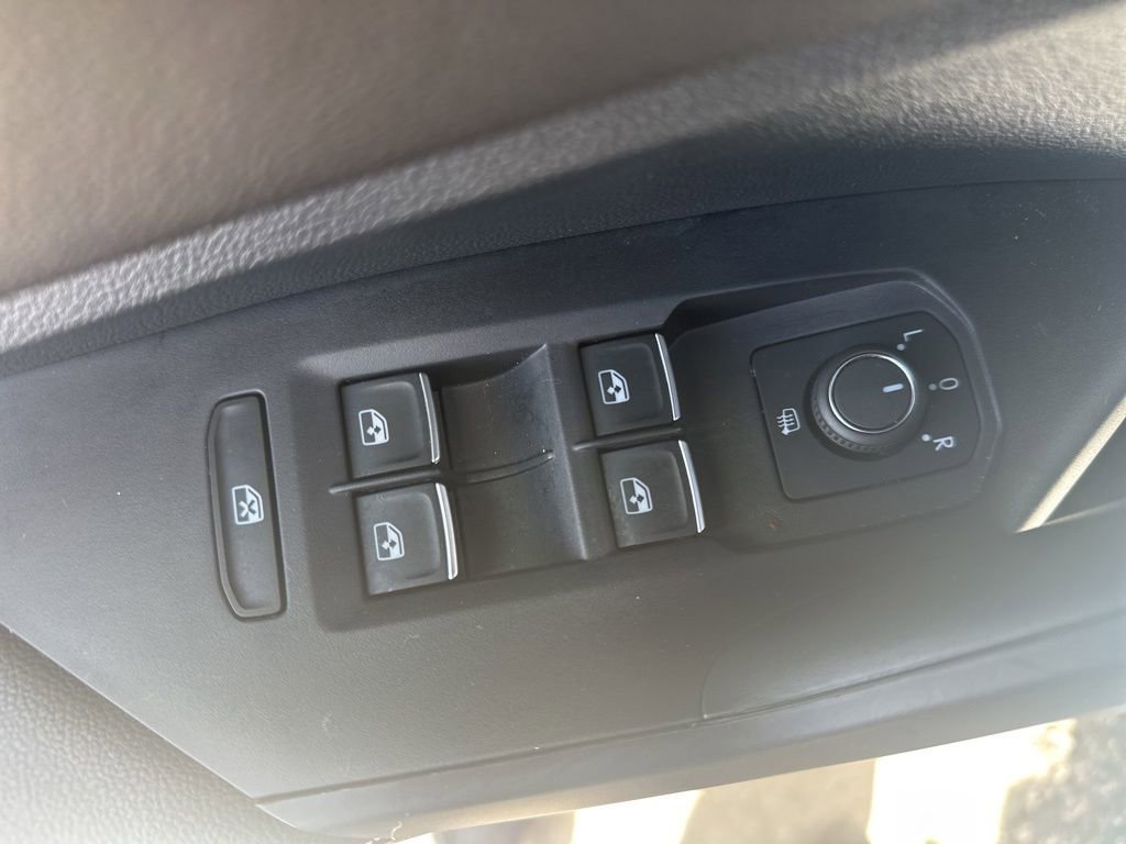 Used 2025 Volkswagen Jetta Sport FWD image 15