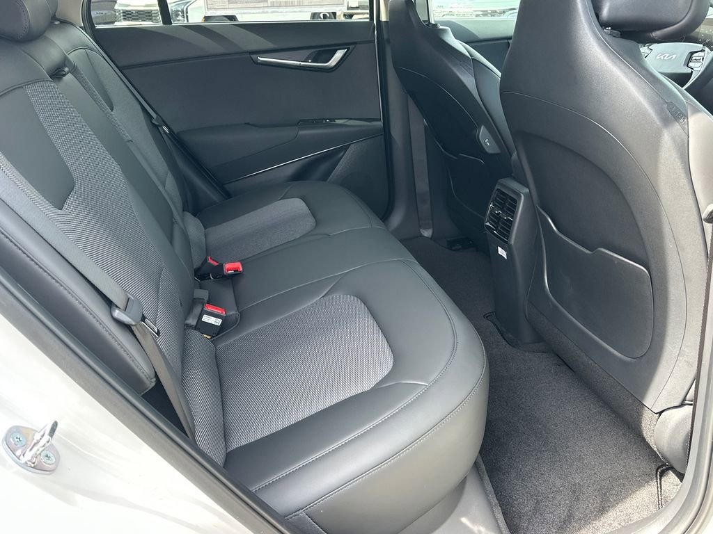 New 2026 Kia Niro Wind image 14