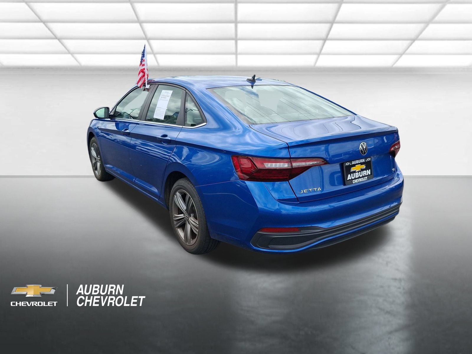 Used 2024 Volkswagen Jetta SE FWD image 5