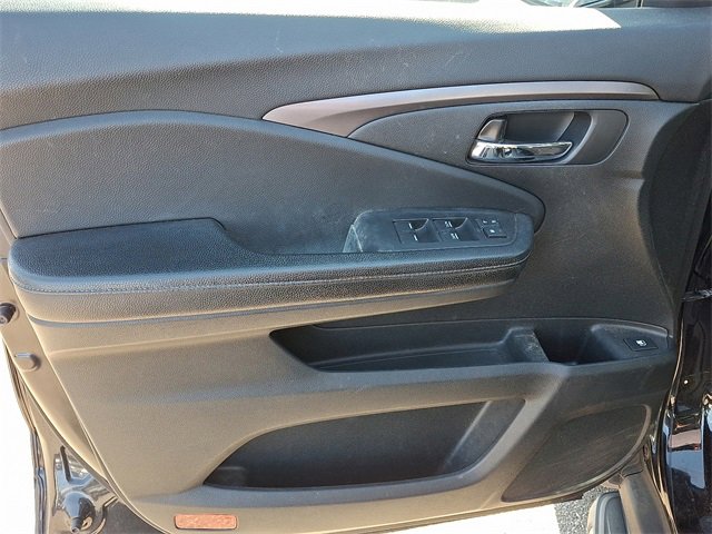 Used 2017 Honda Ridgeline RTL-T image 8