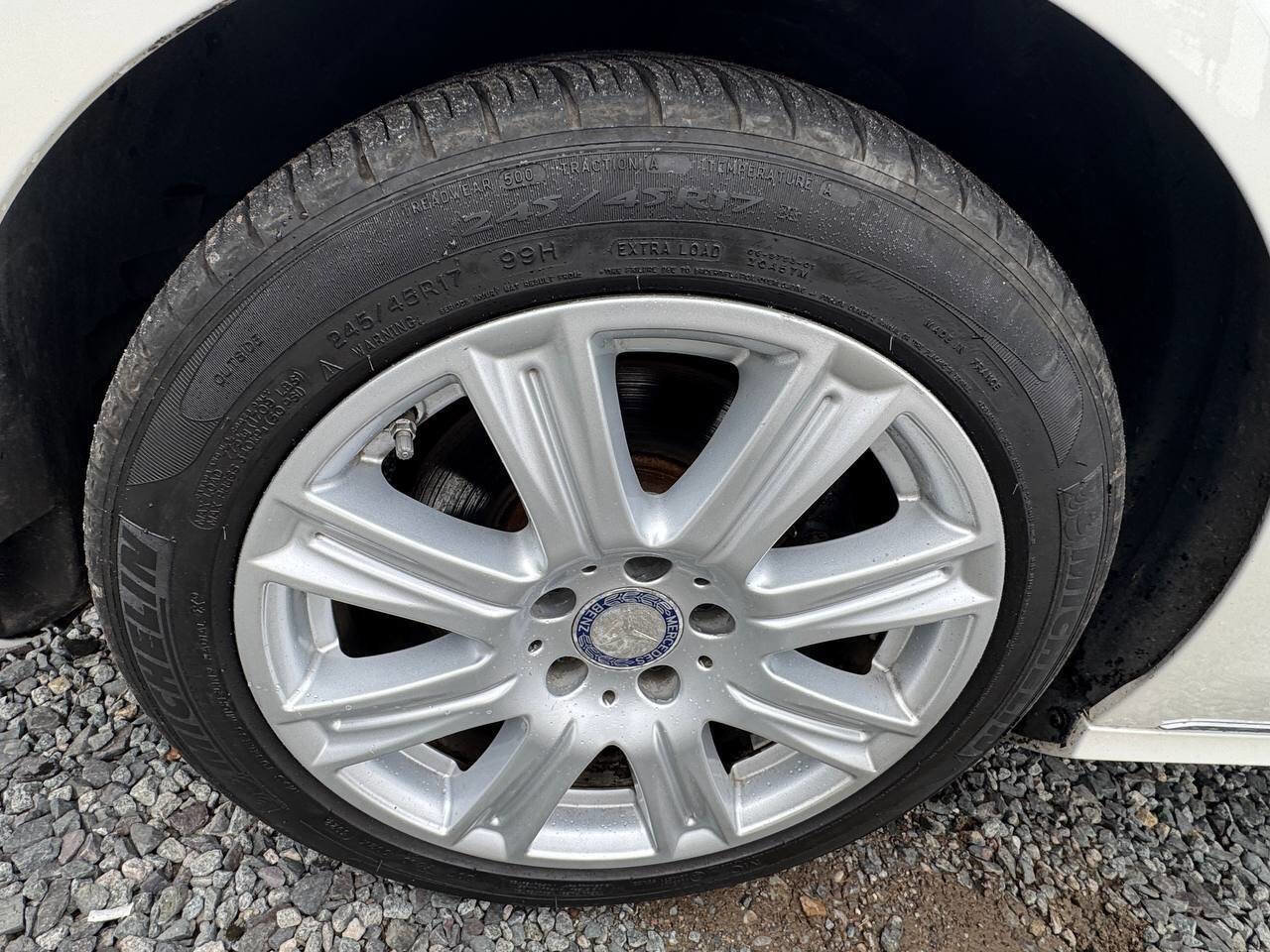 Used 2014 Mercedes-Benz E 350 E 350 Luxury 4MATIC AWD 4dr Se image 30