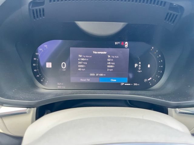 Used 2024 Volvo XC60 B5 Plus w/ Protection Package Premier AWD/4WD image 12