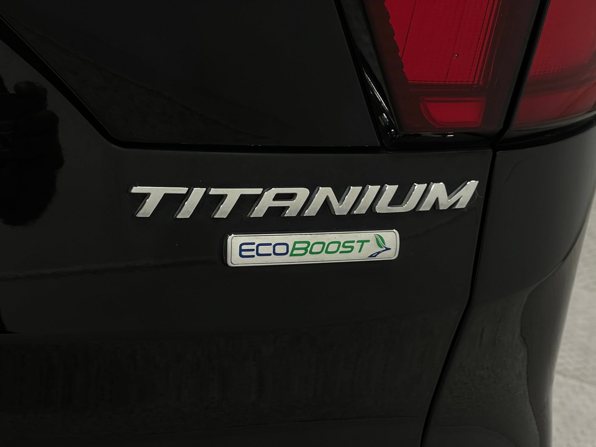 Used 2019 Ford Escape Titanium FWD image 39