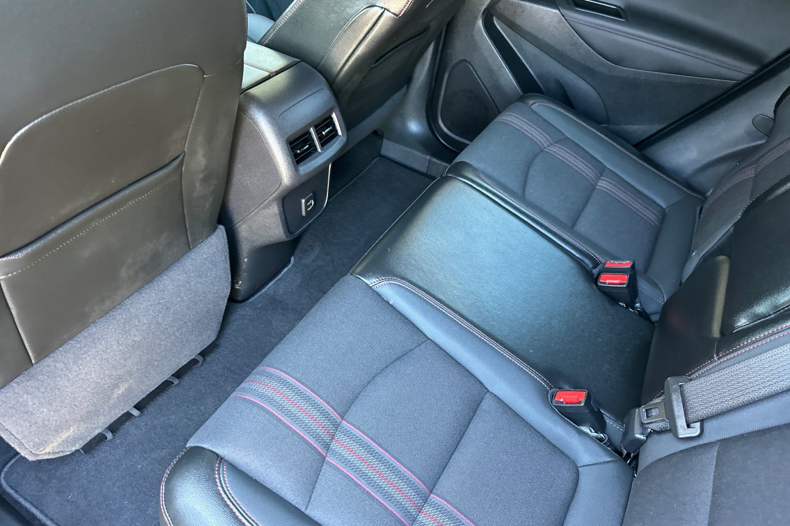 Used 2023 Chevrolet Equinox RS AWD/4WD image 12