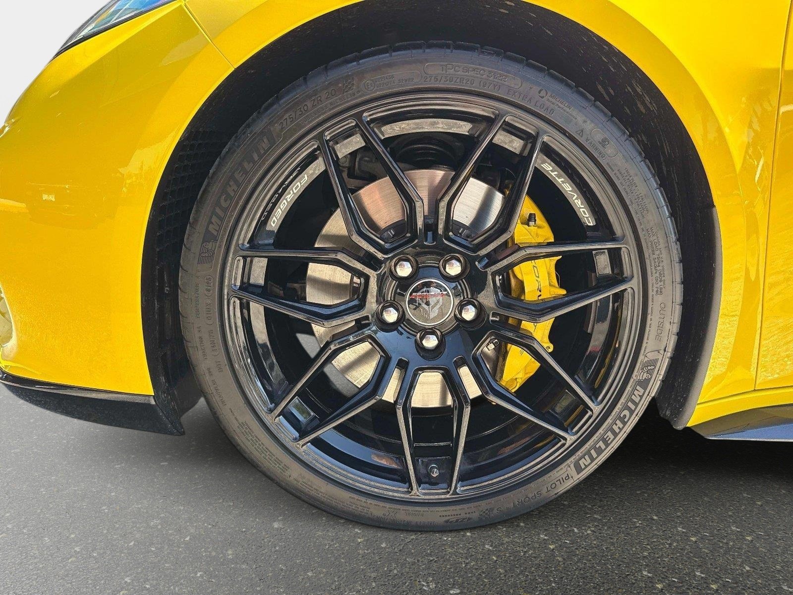 Used 2025 Chevrolet Corvette Z06 RWD image 12