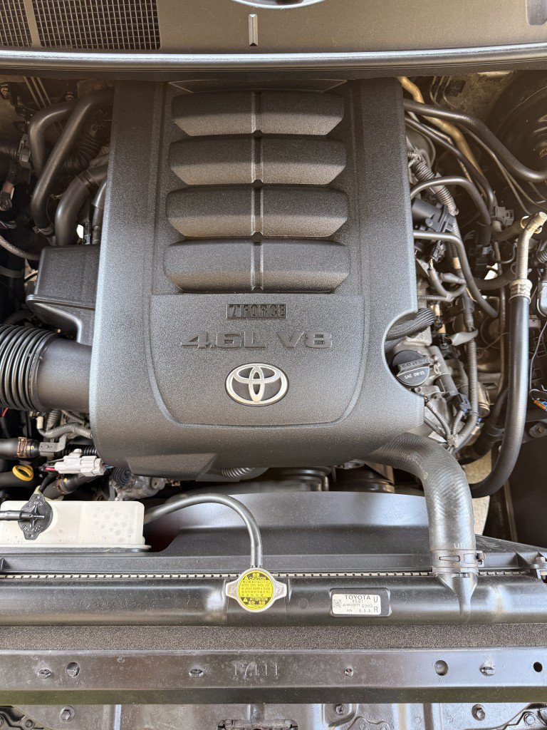 Used 2011 Toyota Tundra 4x4 Double Cab w/ Tow Pkg image 10