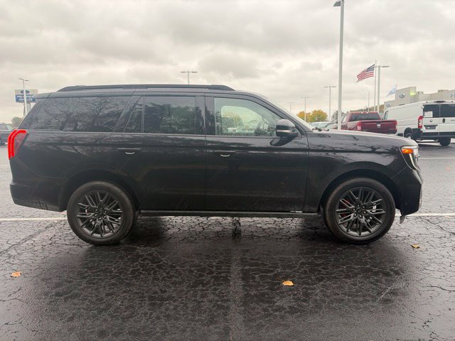 Used 2025 Ford Expedition Platinum w/ Stealth Performance Package AWD/4WD image 9