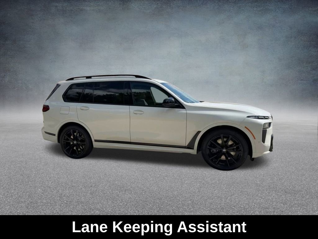Used 2025 BMW X7 M60i image 30
