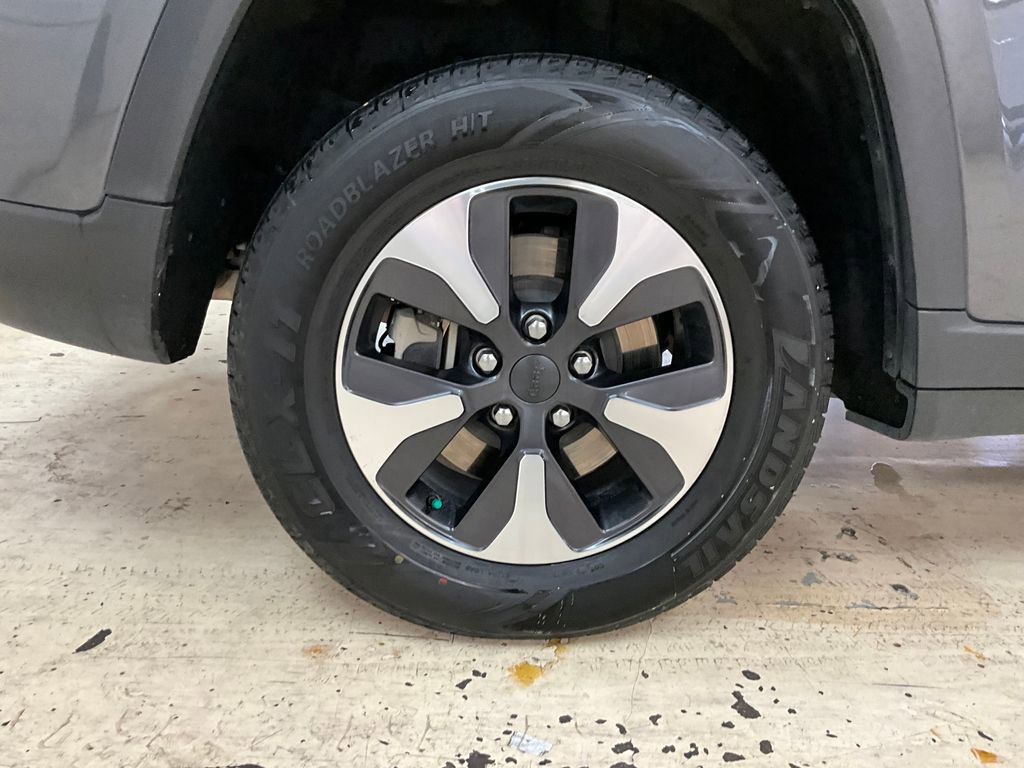 Used 2024 Jeep Grand Cherokee Limited 4xe image 17