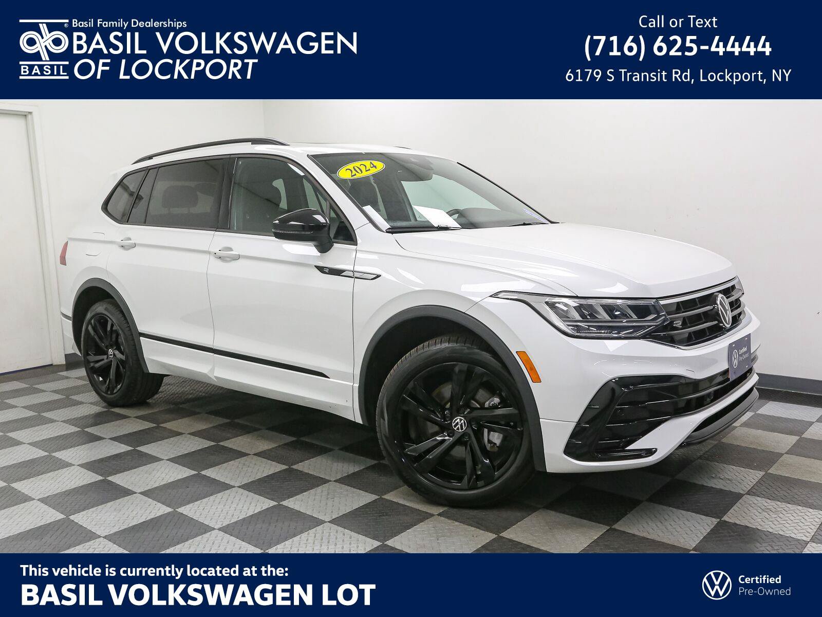 Certified 2024 Volkswagen Tiguan SE R-Line AWD/4WD image 1