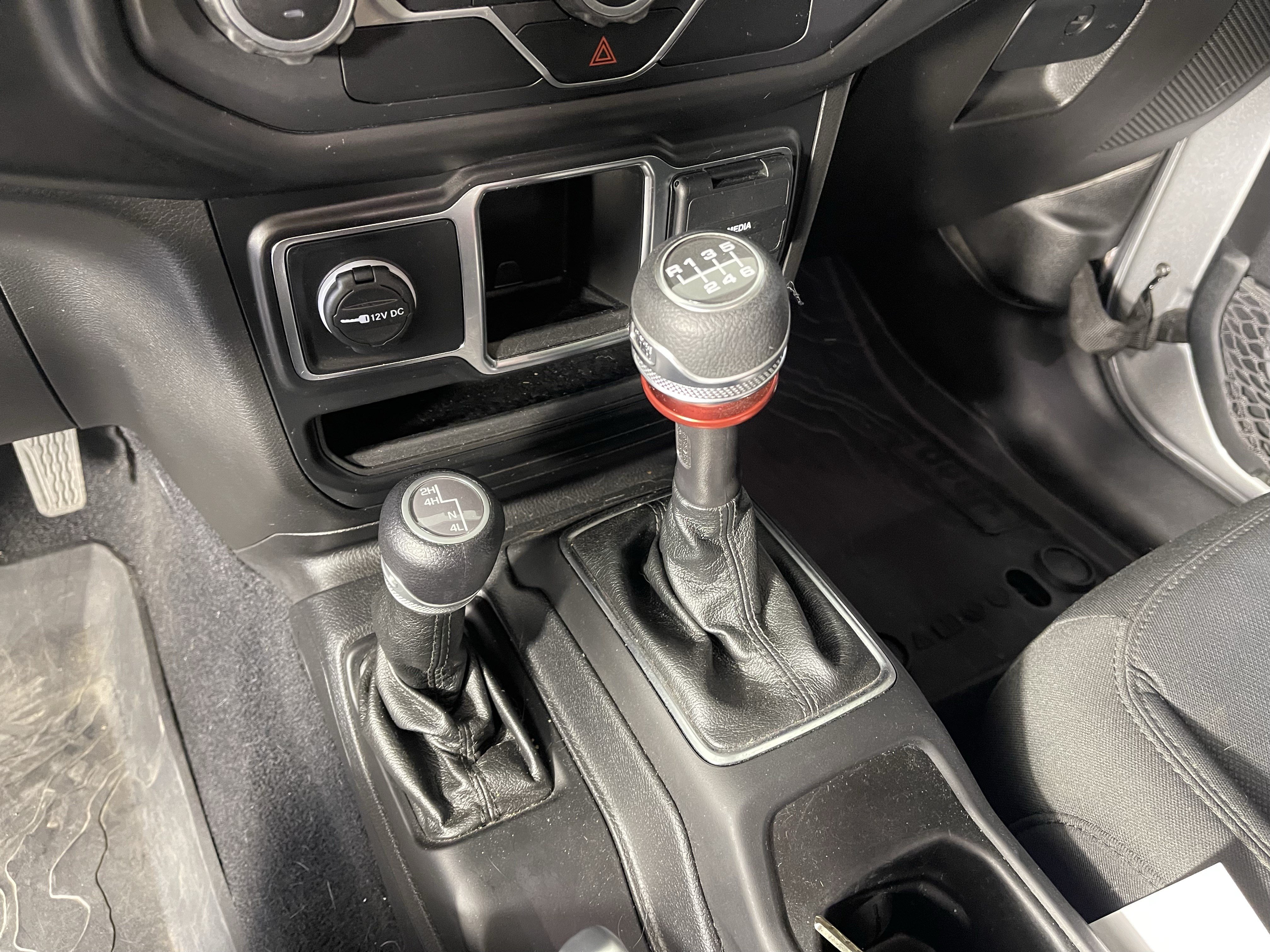 Used 2021 Jeep Wrangler Sport AWD/4WD image 15