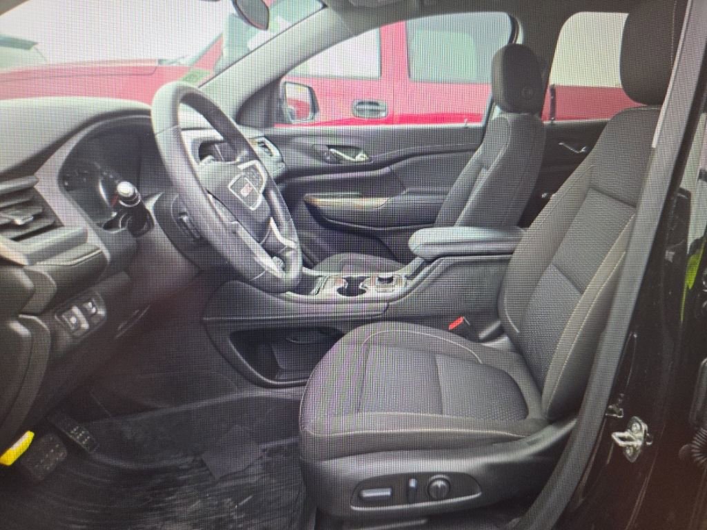 Used 2023 GMC Acadia SLE w/ Driver Convenience Package image 6