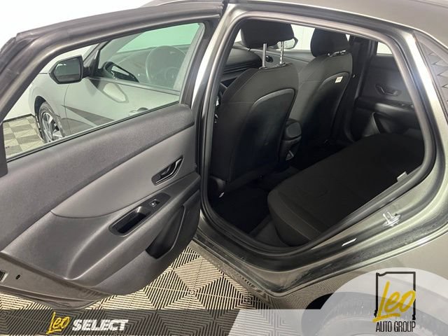 Used 2025 Hyundai Elantra Sport FWD image 9