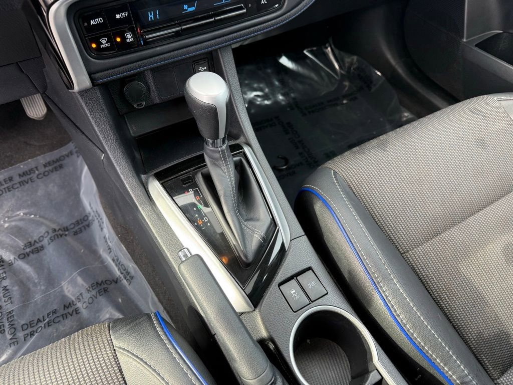 Used 2017 Toyota Corolla SE w/ SE Premium Package image 13