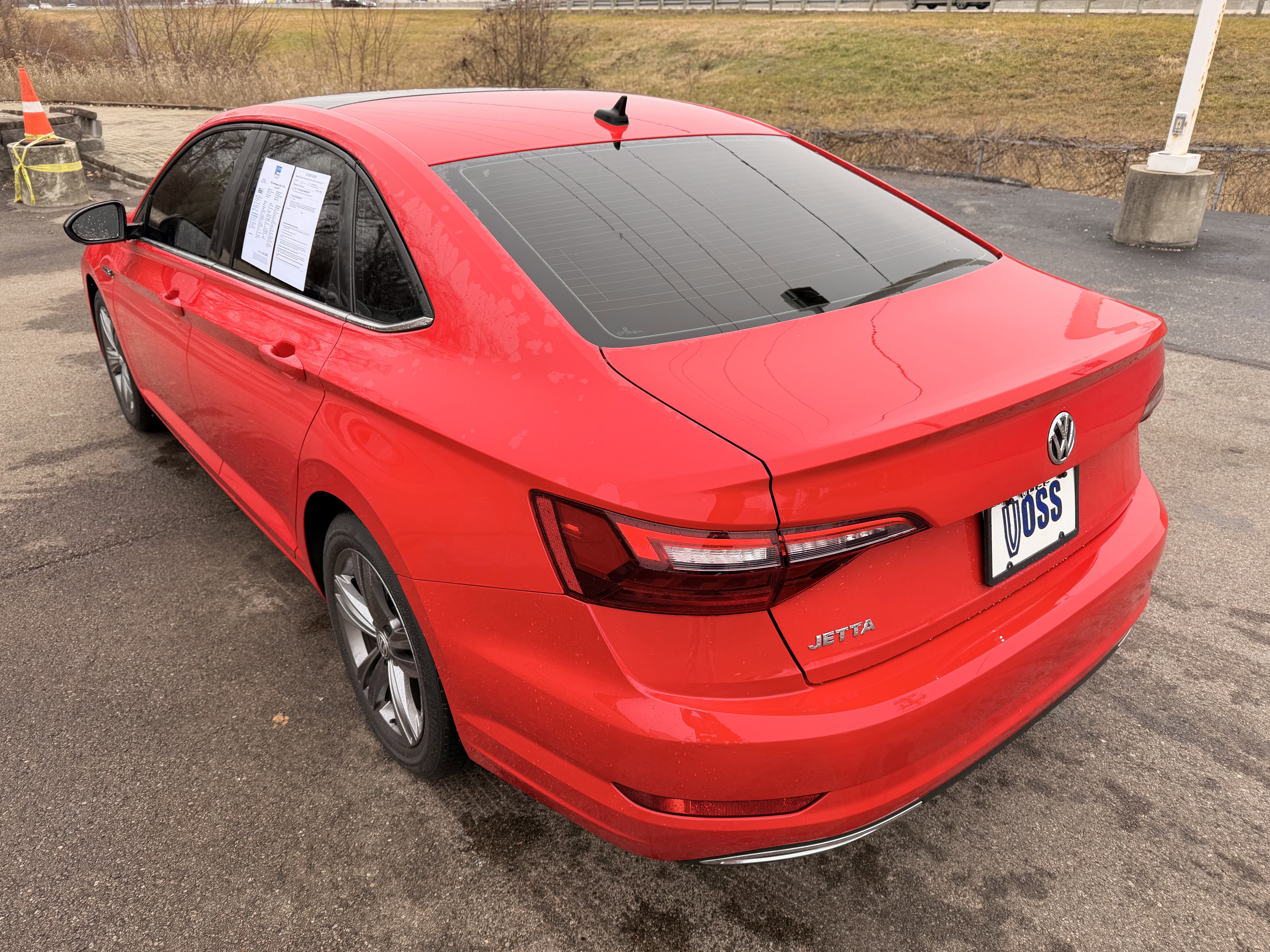 Used 2020 Volkswagen Jetta R-Line w/ R-Line Cold Weather Package image 5