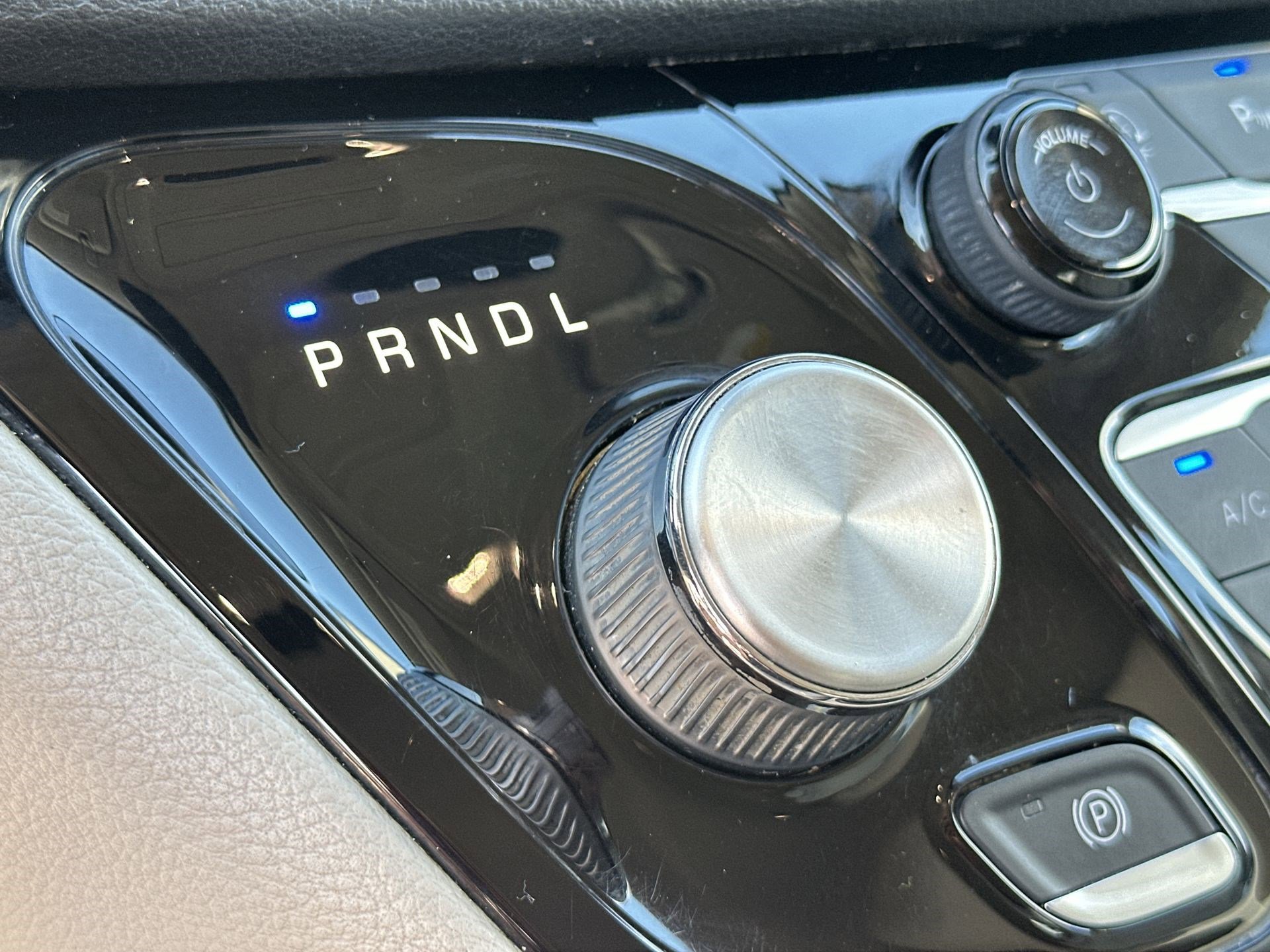 Used 2021 Chrysler Pacifica Touring-L FWD image 20