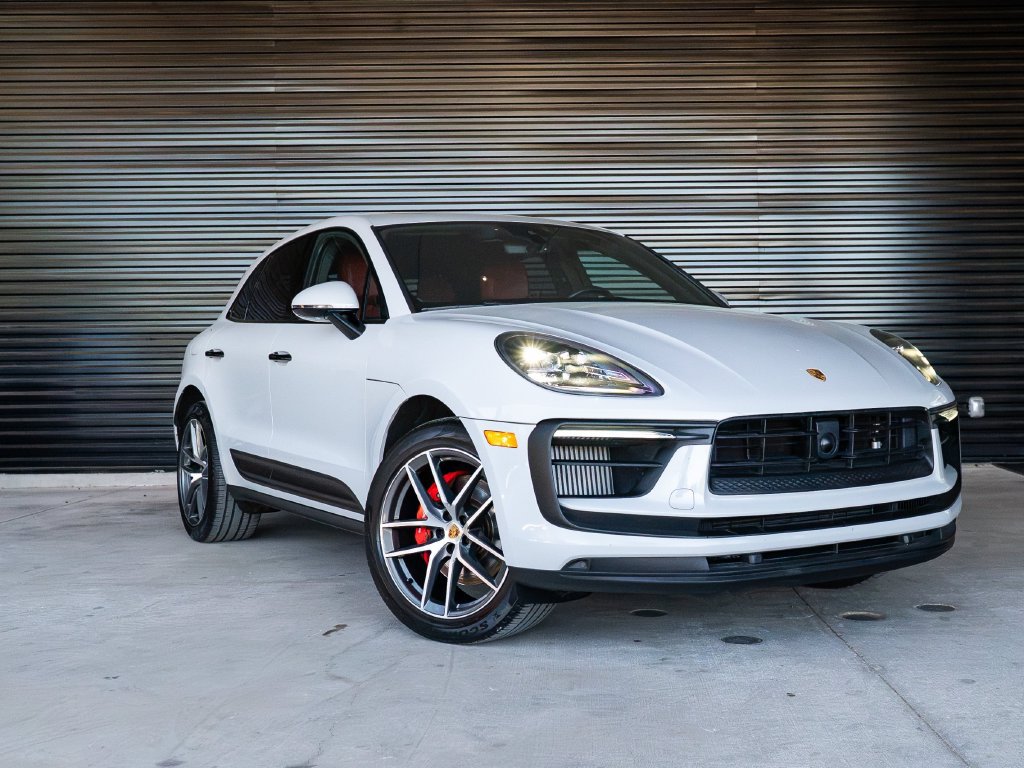 Certified 2023 Porsche Macan S AWD/4WD image 9