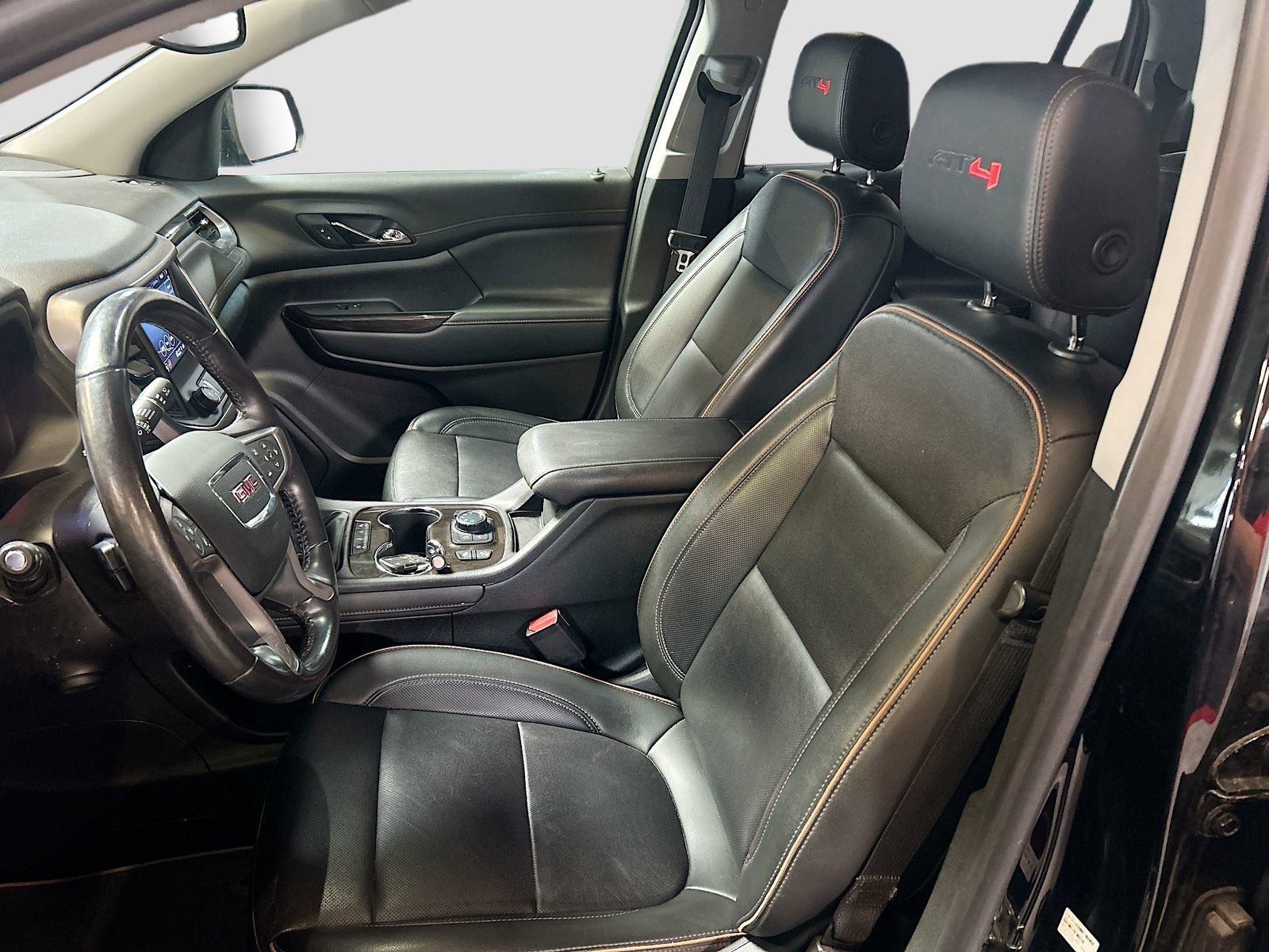 Used 2021 GMC Acadia AT4 w/ Technology Package image 22