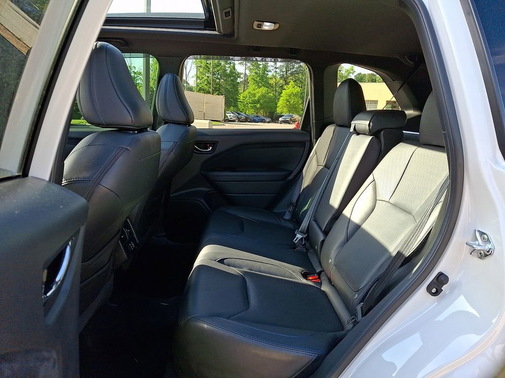Used 2025 Subaru Forester Limited w/ Popular Package #2 AWD/4WD image 10