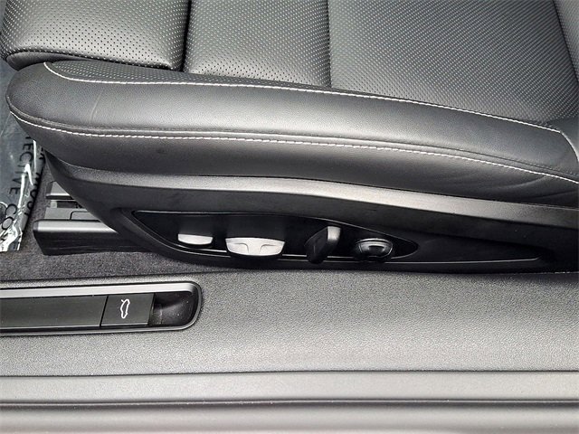Used 2025 Porsche 911 Carrera image 18