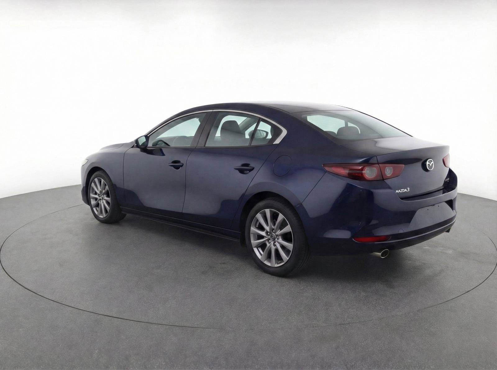 Used 2020 MAZDA MAZDA3 Sedan image 5