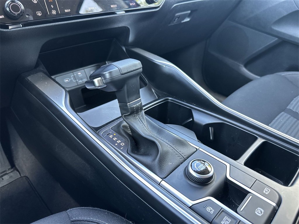 Used 2025 Kia Sorento LX image 19