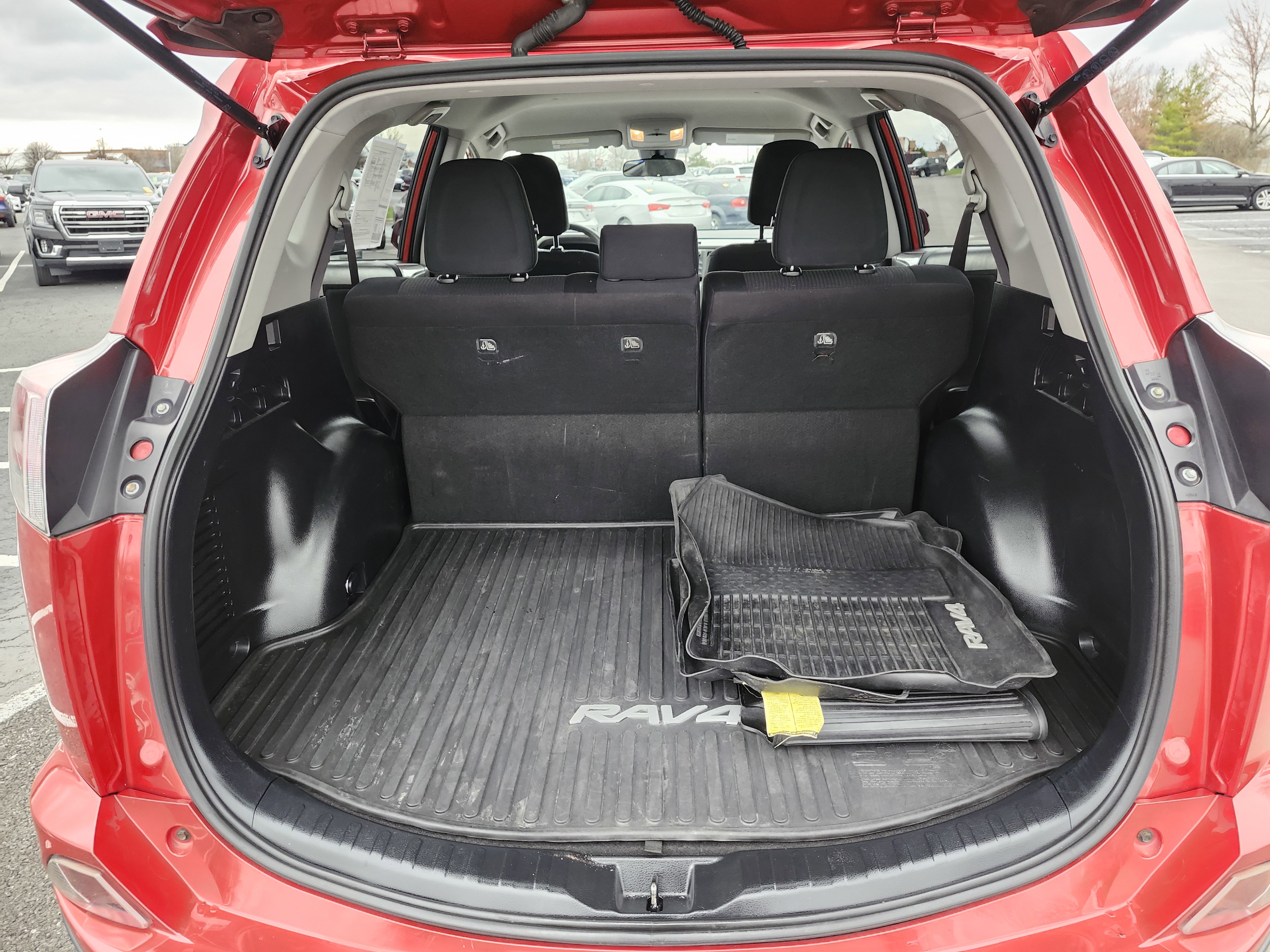 Used 2017 Toyota RAV4 LE w/ All Weather Liner Package image 21