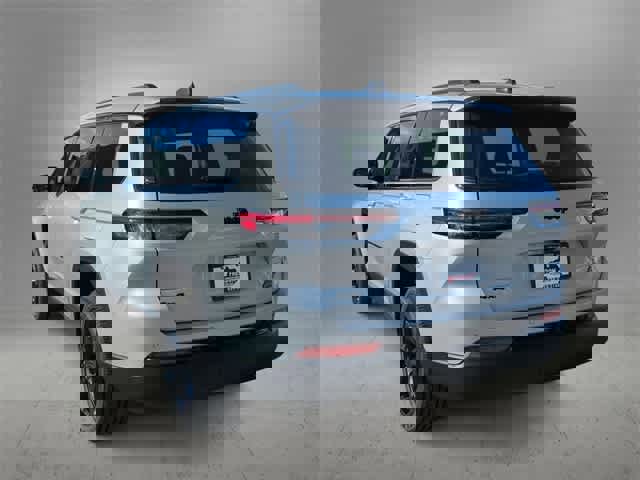 New 2025 Jeep Grand Cherokee L Altitude image 6