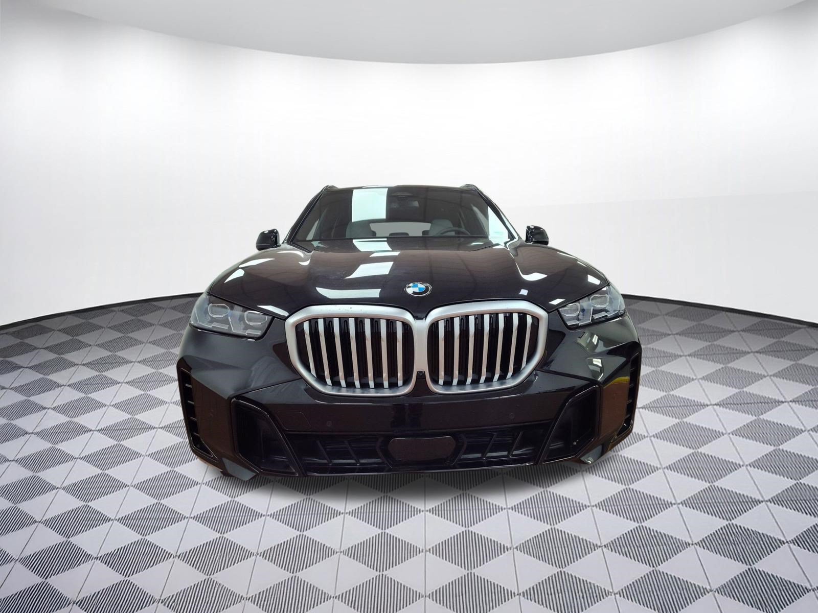 Used 2026 BMW X5 xDrive40i w/ M Sport Package AWD/4WD image 5