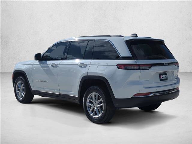 Used 2025 Jeep Grand Cherokee Laredo w/ Luxury Tech Group I RWD image 8