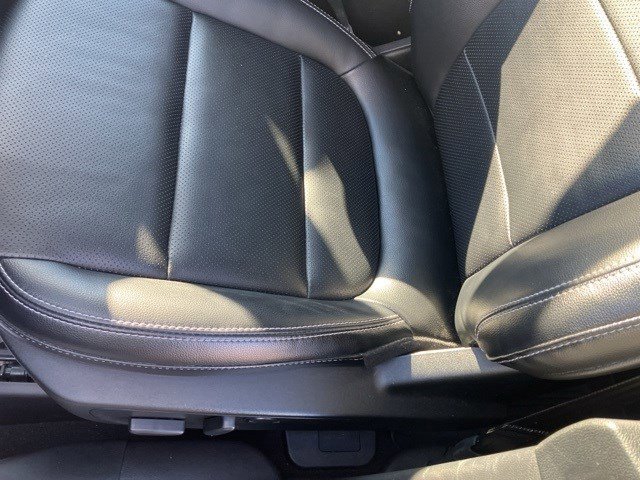 Used 2022 Ford Escape SEL image 11