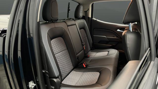 Used 2021 Chevrolet Colorado Z71 AWD/4WD image 24